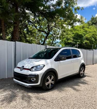 VOLKSWAGEN UP 1.0 170 TSI TOTAL FLEX XTREME 4P MANUAL